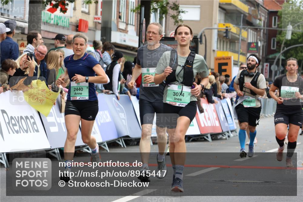 21.09.2025 - PSD Bank Halbmarathon Strokosch-Dieckow http://msf.ph/oto/8945447 21.09.2025 12:05:30 Ziel 1299, 1485, 1538, 2075, 2097, 2440, 2670, 2890, 3038, 3074, 3251, 3262, 3970, 4020, 4022 meine-sportfotos.de