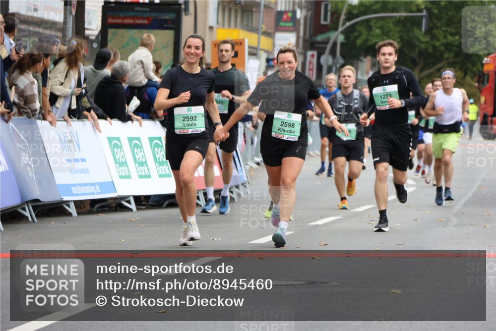 21.09.2025 - PSD Bank Halbmarathon Strokosch-Dieckow http://msf.ph/oto/8945460 21.09.2025 11:57:22 Ziel 1223, 2319, 2465, 2592, 2598, 2756, 3110, 3945, 4025, 4059, 4061 meine-sportfotos.de