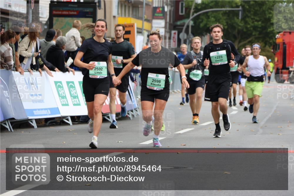 21.09.2025 - PSD Bank Halbmarathon Strokosch-Dieckow http://msf.ph/oto/8945464 21.09.2025 11:57:22 Ziel 1223, 2319, 2465, 2592, 2598, 2756, 3110, 3945, 4025, 4059, 4061 meine-sportfotos.de