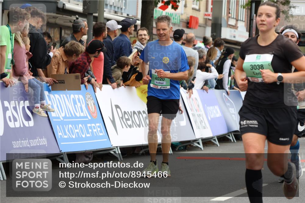 21.09.2025 - PSD Bank Halbmarathon Strokosch-Dieckow http://msf.ph/oto/8945466 21.09.2025 12:05:34 Ziel 1299, 1485, 1538, 2075, 2262, 2440, 2475, 2534, 2670, 3038, 3074, 3251, 4020, 4022 meine-sportfotos.de