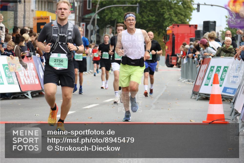 21.09.2025 - PSD Bank Halbmarathon Strokosch-Dieckow http://msf.ph/oto/8945479 21.09.2025 11:57:27 Ziel 1223, 1397, 1693, 2319, 2592, 2598, 2756, 3945, 4059, 4061 meine-sportfotos.de