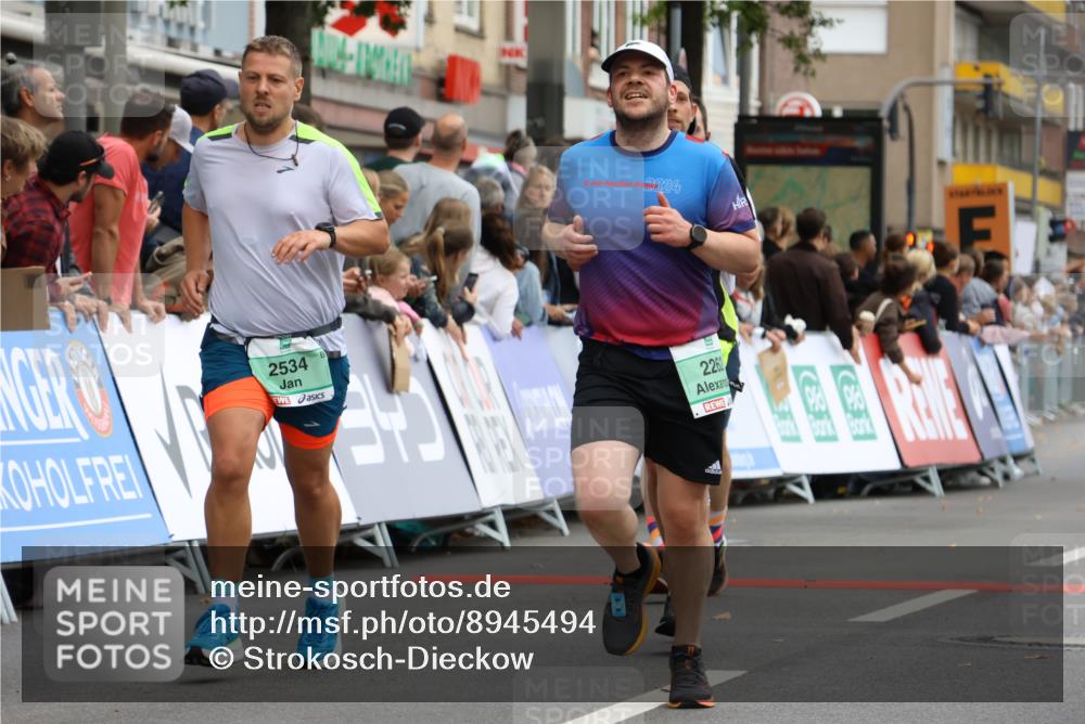 21.09.2025 - PSD Bank Halbmarathon Strokosch-Dieckow http://msf.ph/oto/8945494 21.09.2025 12:05:41 Ziel 1485, 1538, 2075, 2262, 2475, 2534, 2963, 3251, 4020, 4022 meine-sportfotos.de
