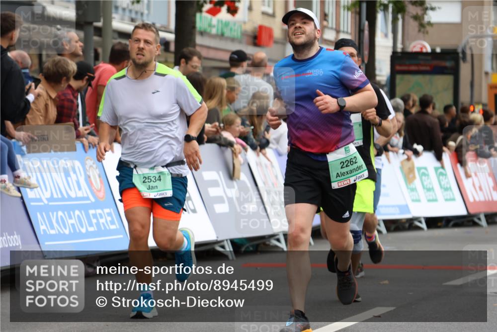 21.09.2025 - PSD Bank Halbmarathon Strokosch-Dieckow http://msf.ph/oto/8945499 21.09.2025 12:05:42 Ziel 1485, 1538, 2075, 2262, 2475, 2534, 2963, 3234, 3251, 4020, 4022 meine-sportfotos.de