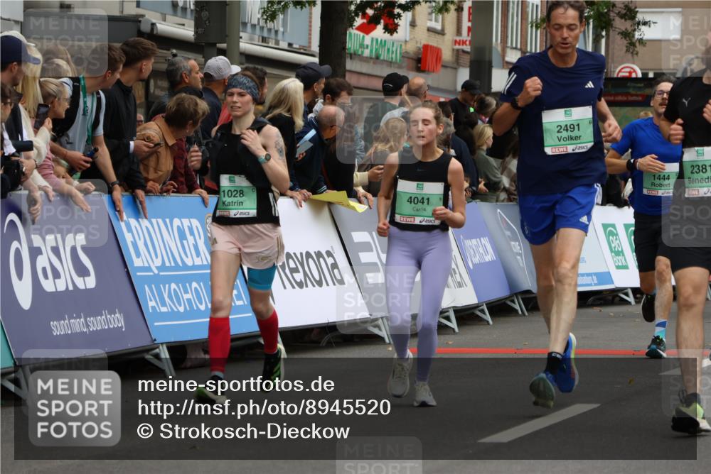 21.09.2025 - PSD Bank Halbmarathon Strokosch-Dieckow http://msf.ph/oto/8945520 21.09.2025 11:58:03 Ziel 1028, 1158, 1411, 1444, 1696, 2170, 2282, 2381, 2389, 2491, 2619, 2627, 2910, 3375, 3510, 4041 meine-sportfotos.de
