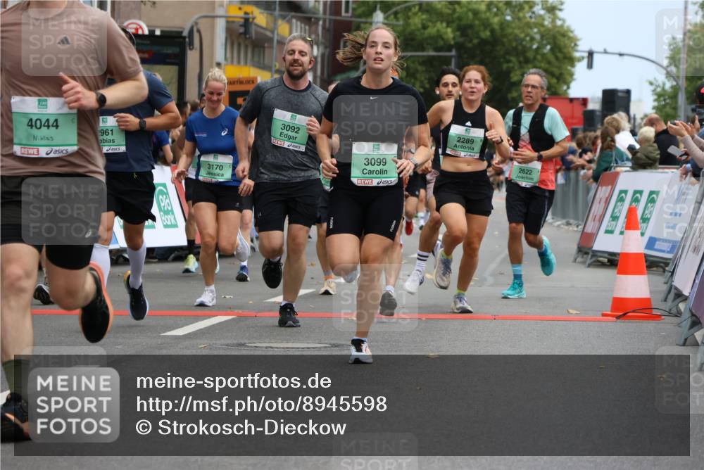 21.09.2025 - PSD Bank Halbmarathon Strokosch-Dieckow http://msf.ph/oto/8945598 21.09.2025 11:58:29 Ziel 1197, 1275, 1276, 1322, 1610, 2289, 2324, 2343, 2482, 2622, 2637, 2826, 2832, 2858, 2961, 3032, 3092, 3099, 3170, 3314, 3960, 4044 meine-sportfotos.de