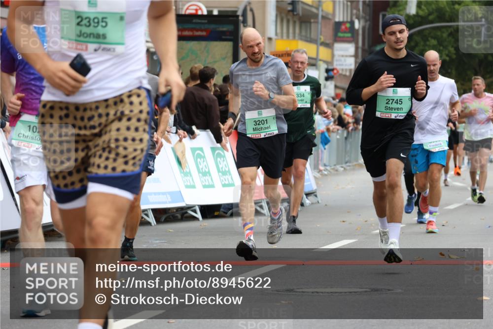 21.09.2025 - PSD Bank Halbmarathon Strokosch-Dieckow http://msf.ph/oto/8945622 21.09.2025 12:06:22 Ziel 1021, 1296, 1334, 2395, 2433, 2689, 2712, 2745, 2920, 2998, 3030, 3201, 3254, 3955 meine-sportfotos.de