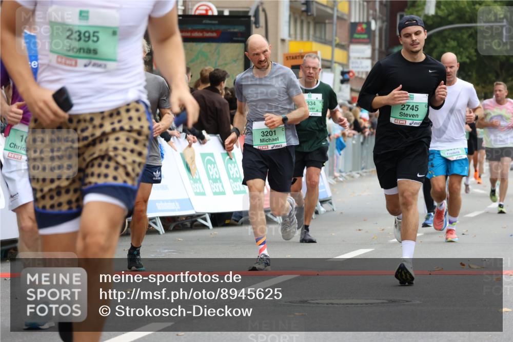 21.09.2025 - PSD Bank Halbmarathon Strokosch-Dieckow http://msf.ph/oto/8945625 21.09.2025 12:06:22 Ziel 1021, 1296, 1334, 2395, 2433, 2689, 2712, 2745, 2920, 2998, 3030, 3201, 3254, 3955 meine-sportfotos.de