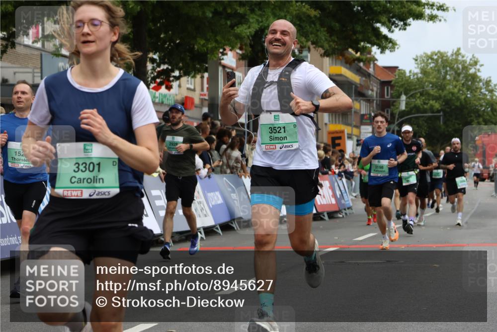 21.09.2025 - PSD Bank Halbmarathon Strokosch-Dieckow http://msf.ph/oto/8945627 21.09.2025 11:58:41 Ziel 1107, 1128, 1275, 1276, 1338, 1521, 1532, 2306, 2371, 2482, 2622, 2660, 2928, 3198, 3301, 3356, 3521, 3936 meine-sportfotos.de