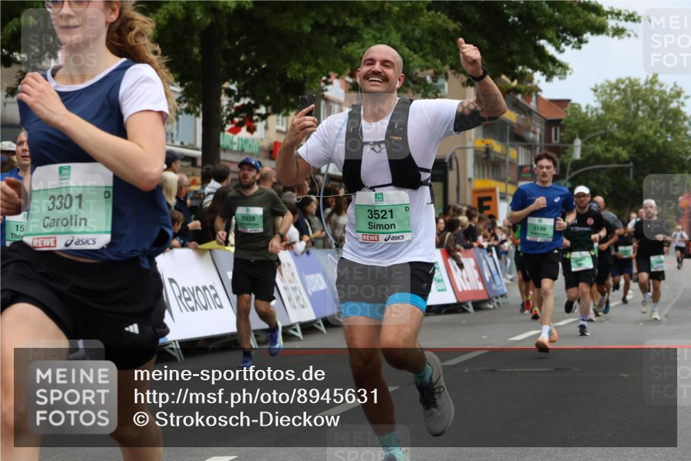 21.09.2025 - PSD Bank Halbmarathon Strokosch-Dieckow http://msf.ph/oto/8945631 21.09.2025 11:58:42 Ziel 1107, 1122, 1128, 1338, 1521, 1532, 2306, 2371, 2482, 2543, 2660, 2870, 2928, 3198, 3301, 3356, 3521, 3936 meine-sportfotos.de