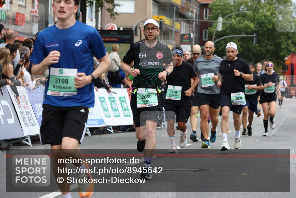 21.09.2025 - PSD Bank Halbmarathon Strokosch-Dieckow http://msf.ph/oto/8945642 21.09.2025 11:58:44 Ziel 1107, 1122, 1128, 1338, 1521, 1531, 1532, 2306, 2371, 2482, 2543, 2590, 2660, 2870, 2928, 3198, 3301, 3356, 3521, 3936 meine-sportfotos.de