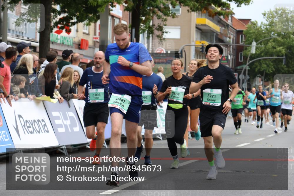 21.09.2025 - PSD Bank Halbmarathon Strokosch-Dieckow http://msf.ph/oto/8945673 21.09.2025 11:58:59 Ziel 1064, 1092, 1093, 1258, 1531, 2332, 2344, 2436, 2441, 2540, 2582, 2590, 2594, 2604, 2641, 2664, 3542, 3771 meine-sportfotos.de