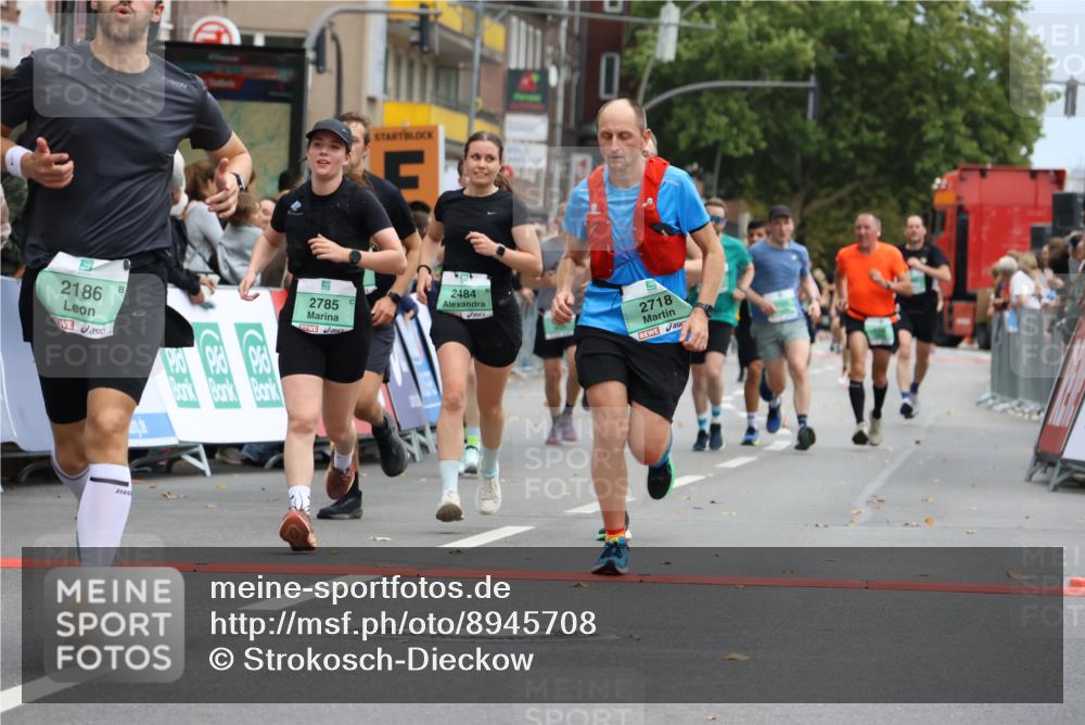21.09.2025 - PSD Bank Halbmarathon Strokosch-Dieckow http://msf.ph/oto/8945708 21.09.2025 11:59:15 Ziel 1033, 1486, 1648, 1812, 2186, 2325, 2328, 2472, 2484, 2533, 2540, 2582, 2602, 2610, 2641, 2718, 2758, 2785, 2794, 3054 meine-sportfotos.de