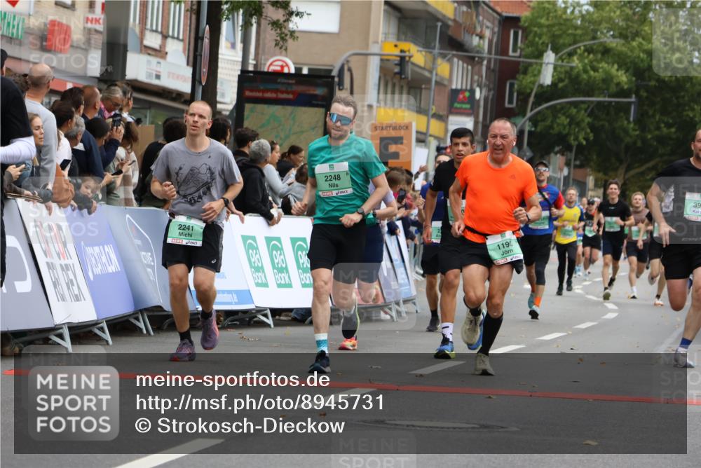 21.09.2025 - PSD Bank Halbmarathon Strokosch-Dieckow http://msf.ph/oto/8945731 21.09.2025 11:59:22 Ziel 1196, 1609, 1648, 2186, 2241, 2248, 2325, 2328, 2484, 2533, 2581, 2602, 2610, 2718, 2785, 2794, 2915, 3962 meine-sportfotos.de