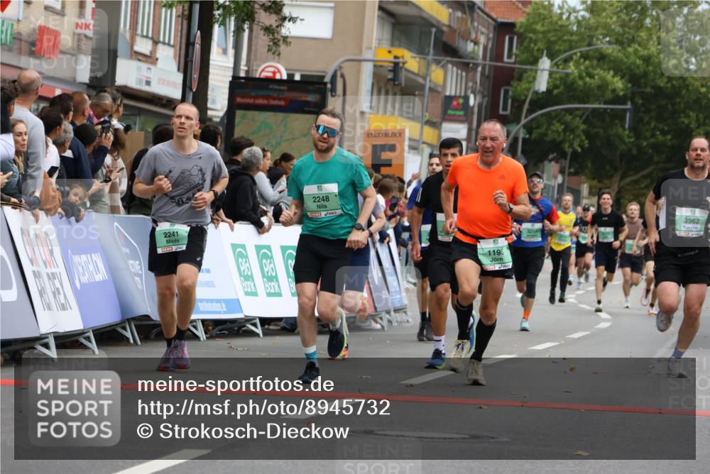 21.09.2025 - PSD Bank Halbmarathon Strokosch-Dieckow http://msf.ph/oto/8945732 21.09.2025 11:59:22 Ziel 1196, 1609, 1648, 2186, 2241, 2248, 2325, 2328, 2484, 2533, 2581, 2602, 2610, 2718, 2785, 2794, 2915, 3962 meine-sportfotos.de