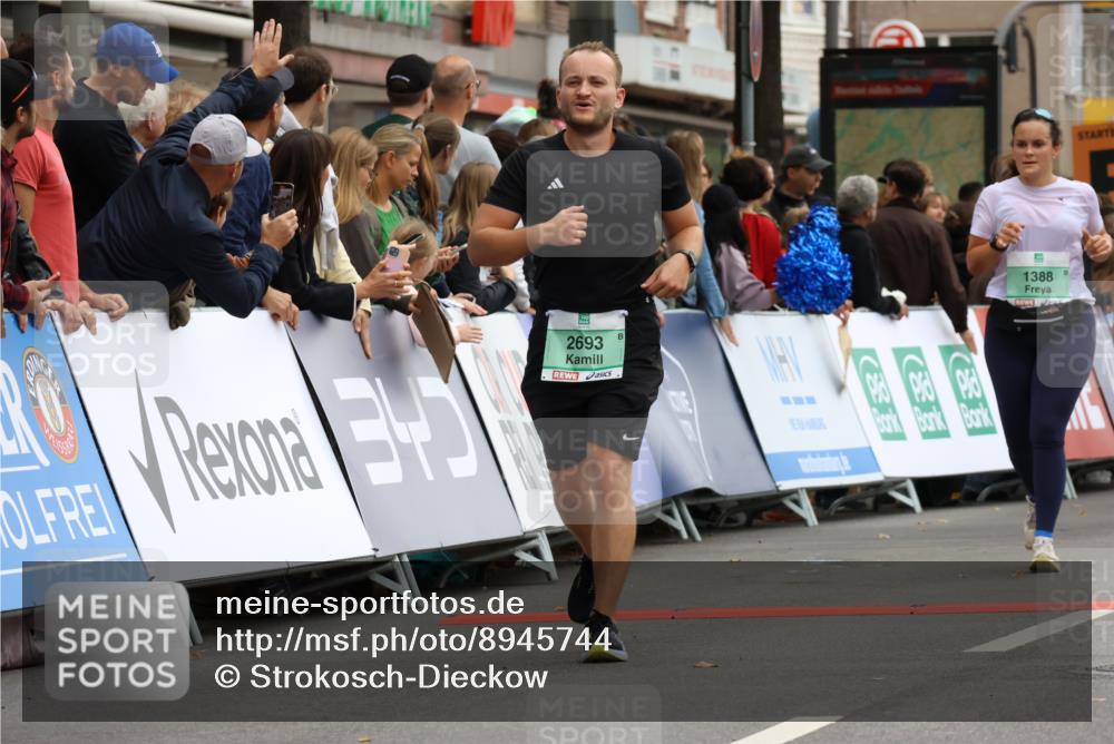 21.09.2025 - PSD Bank Halbmarathon Strokosch-Dieckow http://msf.ph/oto/8945744 21.09.2025 12:06:57 Ziel 1284, 1388, 1571, 2223, 2693, 2789, 2808, 2999, 3006, 3064, 3266, 3371, 3555, 3749, 3931 meine-sportfotos.de