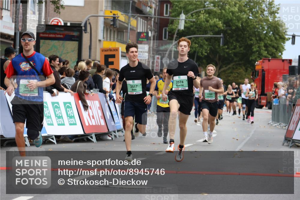 21.09.2025 - PSD Bank Halbmarathon Strokosch-Dieckow http://msf.ph/oto/8945746 21.09.2025 11:59:28 Ziel 1196, 1609, 1700, 2241, 2248, 2325, 2517, 2558, 2574, 2581, 2645, 2794, 2915, 3217, 3962 meine-sportfotos.de