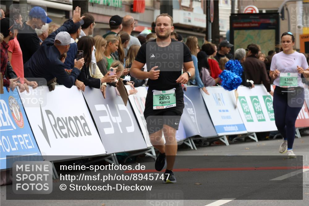 21.09.2025 - PSD Bank Halbmarathon Strokosch-Dieckow http://msf.ph/oto/8945747 21.09.2025 12:06:57 Ziel 1284, 1388, 1571, 2223, 2693, 2789, 2808, 2999, 3006, 3064, 3266, 3371, 3555, 3749, 3931 meine-sportfotos.de