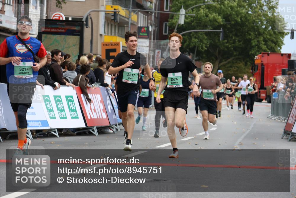 21.09.2025 - PSD Bank Halbmarathon Strokosch-Dieckow http://msf.ph/oto/8945751 21.09.2025 11:59:28 Ziel 1196, 1609, 1700, 2241, 2248, 2325, 2517, 2558, 2574, 2581, 2645, 2794, 2915, 3217, 3962 meine-sportfotos.de