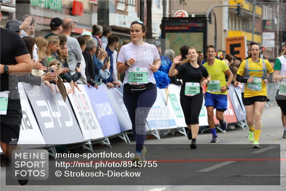 21.09.2025 - PSD Bank Halbmarathon Strokosch-Dieckow http://msf.ph/oto/8945755 21.09.2025 12:06:59 Ziel 1284, 1388, 1571, 1594, 2223, 2628, 2693, 2789, 2808, 2999, 3006, 3064, 3266, 3371, 3555, 3749, 3931 meine-sportfotos.de