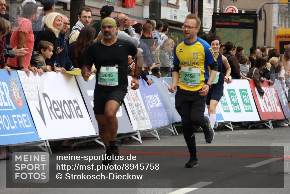 21.09.2025 - PSD Bank Halbmarathon Strokosch-Dieckow http://msf.ph/oto/8945758 21.09.2025 11:59:33 Ziel 1042, 1196, 1367, 1609, 1700, 2241, 2248, 2517, 2549, 2558, 2574, 2581, 2595, 2645, 2915, 3217, 3962 meine-sportfotos.de