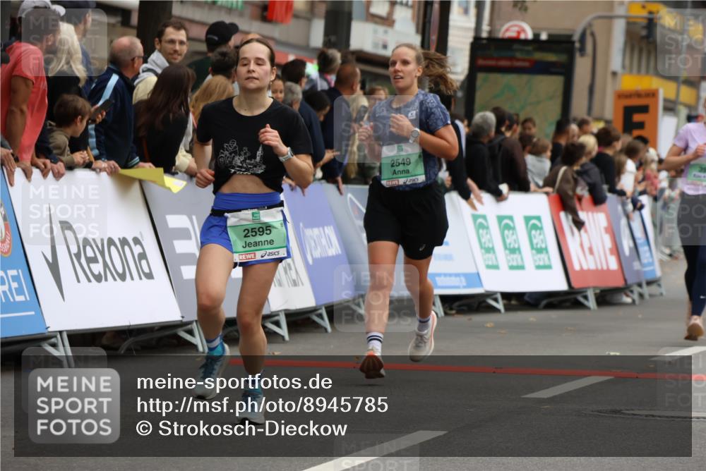 21.09.2025 - PSD Bank Halbmarathon Strokosch-Dieckow http://msf.ph/oto/8945785 21.09.2025 11:59:39 Ziel 1042, 1075, 1367, 1700, 2517, 2549, 2558, 2574, 2595, 2645, 2918, 3152, 3217, 3990, 4049 meine-sportfotos.de