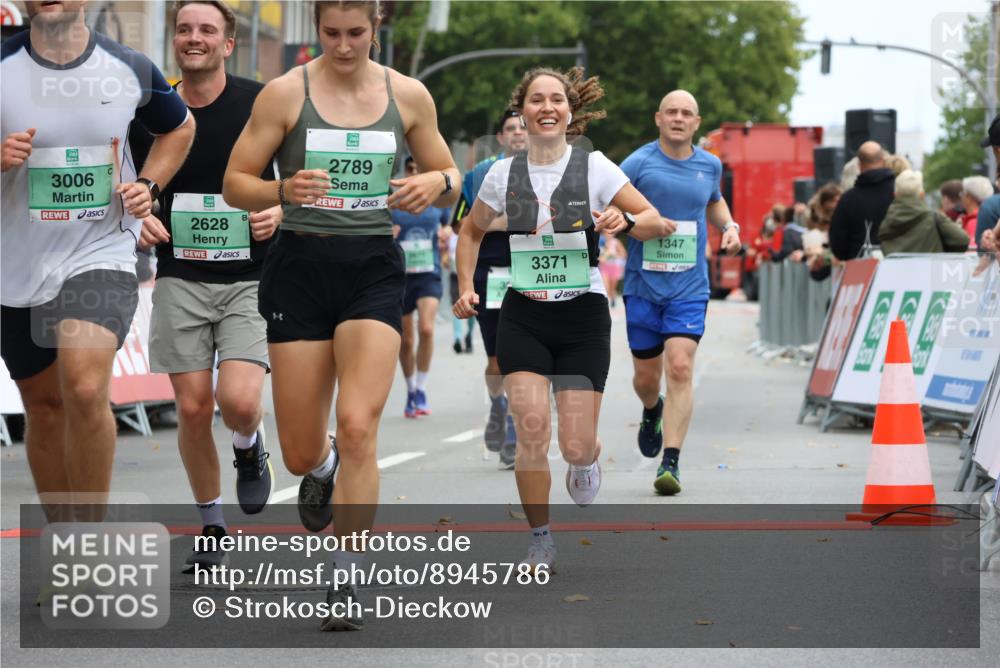 21.09.2025 - PSD Bank Halbmarathon Strokosch-Dieckow http://msf.ph/oto/8945786 21.09.2025 12:07:04 Ziel 1347, 1388, 1571, 1594, 2223, 2628, 2671, 2693, 2789, 2999, 3006, 3068, 3259, 3371, 3931 meine-sportfotos.de