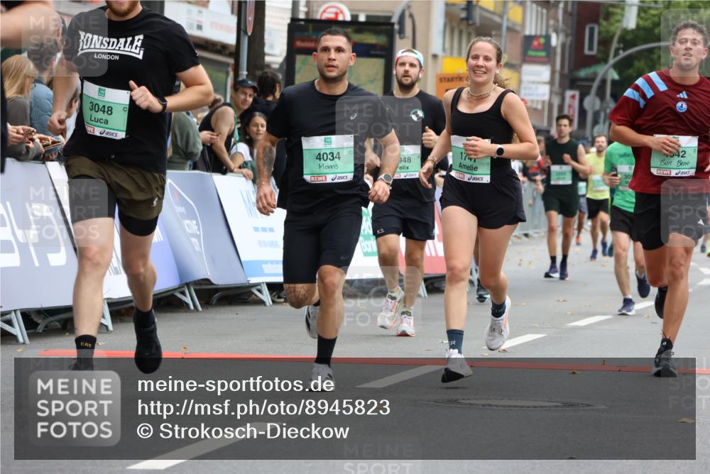 21.09.2025 - PSD Bank Halbmarathon Strokosch-Dieckow http://msf.ph/oto/8945823 21.09.2025 11:59:52 Ziel 1075, 1481, 1741, 1948, 2490, 2530, 2721, 2782, 2918, 2929, 3048, 3094, 4034, 4042, 4049 meine-sportfotos.de