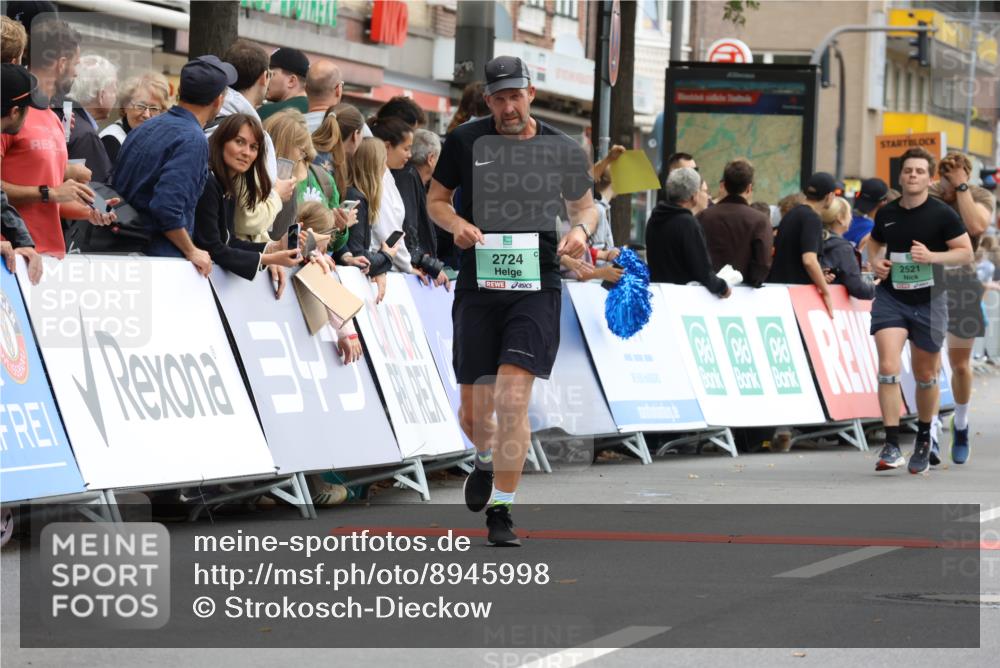 21.09.2025 - PSD Bank Halbmarathon Strokosch-Dieckow http://msf.ph/oto/8945998 21.09.2025 12:08:16 Ziel 1480, 1496, 1511, 1512, 2176, 2396, 2521, 2612, 2724, 2763, 2896, 3641, 3760 meine-sportfotos.de