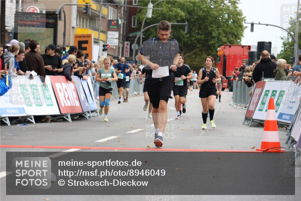 21.09.2025 - PSD Bank Halbmarathon Strokosch-Dieckow http://msf.ph/oto/8946049 21.09.2025 12:08:46 Ziel 1267, 1268, 1442, 2575, 3223, 3261, 3273, 3274, 3414, 3506, 3794, 3983 meine-sportfotos.de