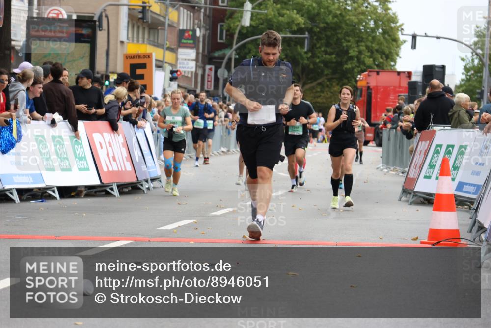 21.09.2025 - PSD Bank Halbmarathon Strokosch-Dieckow http://msf.ph/oto/8946051 21.09.2025 12:08:46 Ziel 1267, 1268, 1442, 2575, 3223, 3261, 3273, 3274, 3414, 3506, 3794, 3983 meine-sportfotos.de