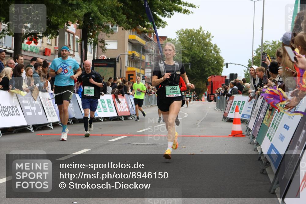 21.09.2025 - PSD Bank Halbmarathon Strokosch-Dieckow http://msf.ph/oto/8946150 21.09.2025 12:02:00 Ziel 1084, 1323, 1713, 1714, 1790, 1929, 2464, 2738, 2741, 2922, 2966, 3020, 3157, 3180, 3395, 3814, 3940 meine-sportfotos.de