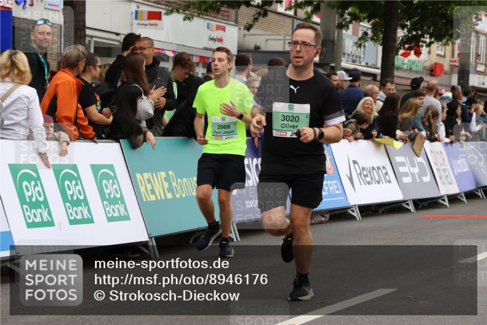 21.09.2025 - PSD Bank Halbmarathon Strokosch-Dieckow http://msf.ph/oto/8946176 21.09.2025 12:02:07 Ziel 1084, 2464, 2922, 2966, 3020, 3157, 3940 meine-sportfotos.de