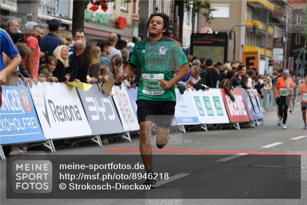 21.09.2025 - PSD Bank Halbmarathon Strokosch-Dieckow http://msf.ph/oto/8946218 21.09.2025 12:02:27 Ziel 1026, 1121, 1466, 1938, 3085, 3087, 3105, 3175 meine-sportfotos.de
