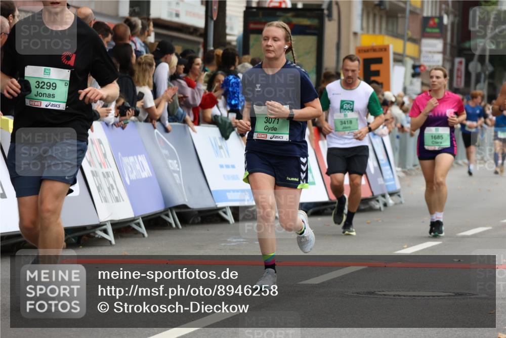 21.09.2025 - PSD Bank Halbmarathon Strokosch-Dieckow http://msf.ph/oto/8946258 21.09.2025 12:02:47 Ziel 1574, 1685, 2448, 3071, 3114, 3130, 3299, 3418 meine-sportfotos.de