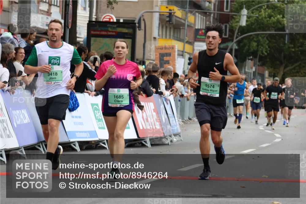 21.09.2025 - PSD Bank Halbmarathon Strokosch-Dieckow http://msf.ph/oto/8946264 21.09.2025 12:02:50 Ziel 1574, 1685, 2448, 3071, 3114, 3130, 3299, 3418 meine-sportfotos.de
