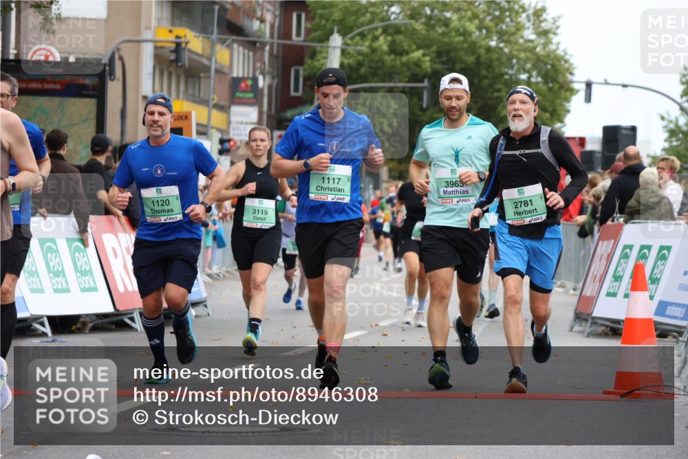 21.09.2025 - PSD Bank Halbmarathon Strokosch-Dieckow http://msf.ph/oto/8946308 21.09.2025 12:10:17 Ziel 1117, 1118, 1120, 2716, 2781, 3119, 3471, 3671, 3711, 3963 meine-sportfotos.de