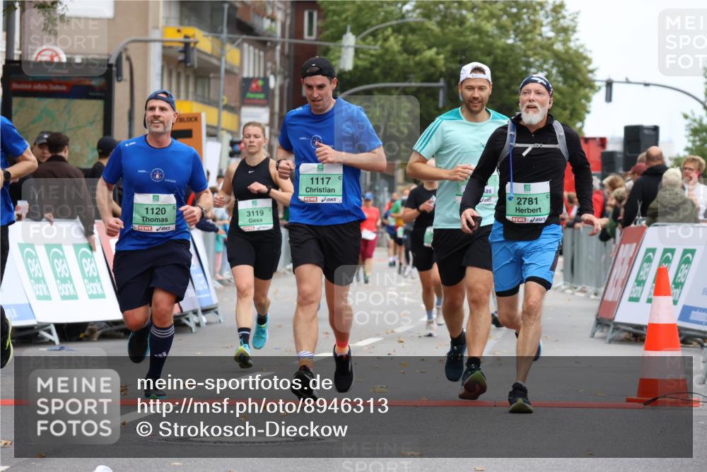 21.09.2025 - PSD Bank Halbmarathon Strokosch-Dieckow http://msf.ph/oto/8946313 21.09.2025 12:10:17 Ziel 1117, 1118, 1120, 2716, 2781, 3119, 3471, 3671, 3711, 3963 meine-sportfotos.de