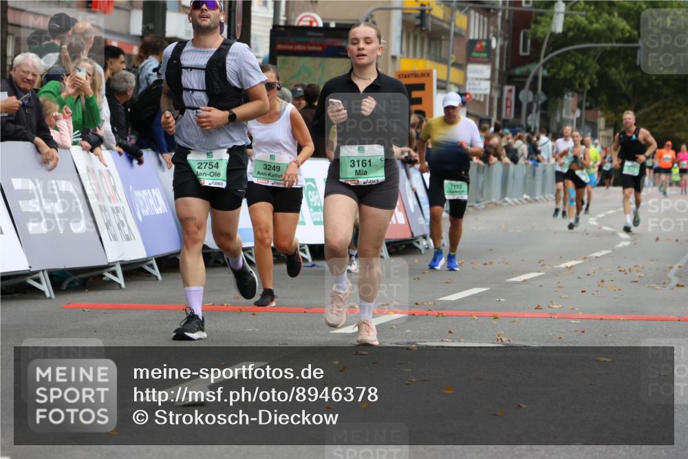 21.09.2025 - PSD Bank Halbmarathon Strokosch-Dieckow http://msf.ph/oto/8946378 21.09.2025 12:11:30 Ziel 1173, 1198, 1635, 1759, 2754, 2907, 3045, 3161, 3249, 3424, 3455, 3533 meine-sportfotos.de