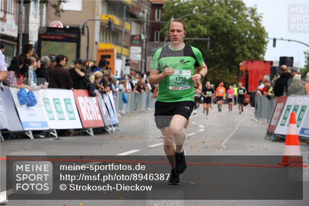 21.09.2025 - PSD Bank Halbmarathon Strokosch-Dieckow http://msf.ph/oto/8946387 21.09.2025 12:11:35 Ziel 1173, 1198, 1635, 1759, 2352, 2754, 2907, 2962, 3161, 3249, 3424, 3533 meine-sportfotos.de