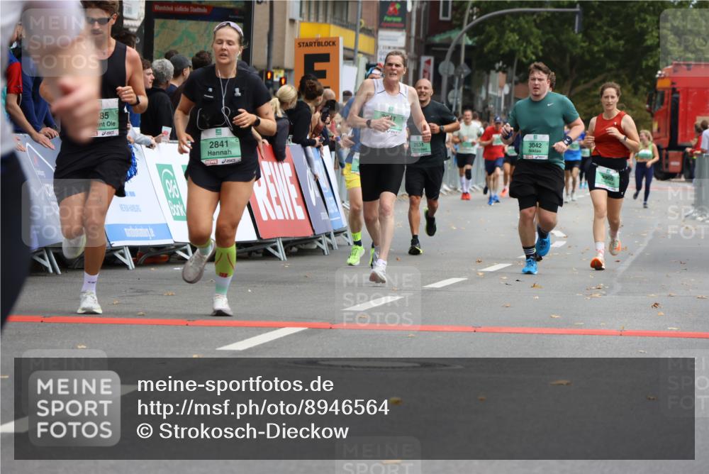 21.09.2025 - PSD Bank Halbmarathon Strokosch-Dieckow http://msf.ph/oto/8946564 21.09.2025 12:13:50 Ziel 1199, 1668, 1669, 1674, 2531, 2841, 2885, 3004, 3041, 3042, 3466, 3540, 3908 meine-sportfotos.de