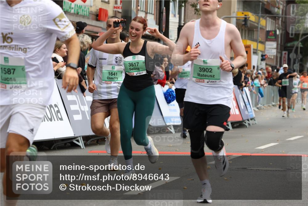 21.09.2025 - PSD Bank Halbmarathon Strokosch-Dieckow http://msf.ph/oto/8946643 21.09.2025 12:15:05 Ziel 1071, 1072, 1384, 1587, 1588, 1589, 1641, 3091, 3140, 3191, 3433, 3517, 3902 meine-sportfotos.de