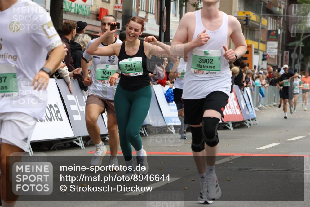 21.09.2025 - PSD Bank Halbmarathon Strokosch-Dieckow http://msf.ph/oto/8946644 21.09.2025 12:15:05 Ziel 1071, 1072, 1384, 1587, 1588, 1589, 1641, 3091, 3140, 3191, 3433, 3517, 3902 meine-sportfotos.de