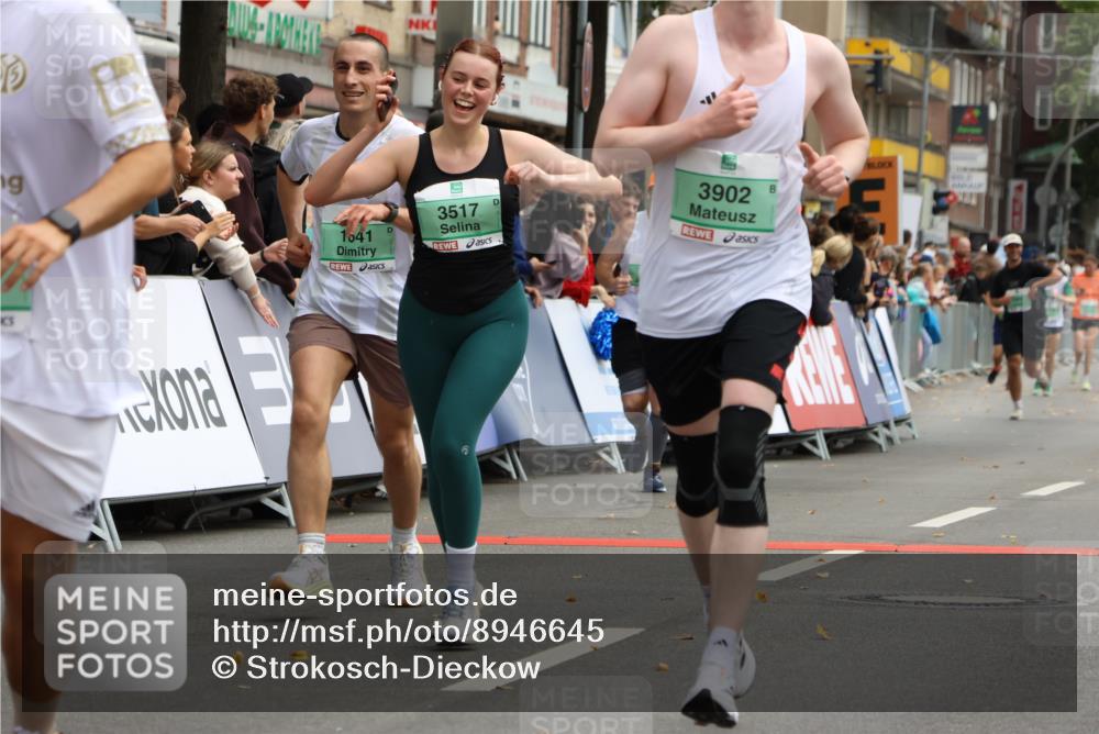 21.09.2025 - PSD Bank Halbmarathon Strokosch-Dieckow http://msf.ph/oto/8946645 21.09.2025 12:15:05 Ziel 1071, 1072, 1384, 1587, 1588, 1589, 1641, 3091, 3140, 3191, 3433, 3517, 3902 meine-sportfotos.de