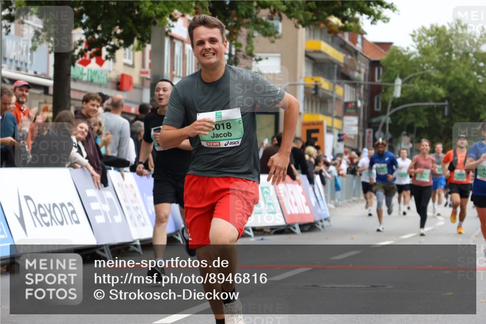 21.09.2025 - PSD Bank Halbmarathon Strokosch-Dieckow http://msf.ph/oto/8946816 21.09.2025 12:17:05 Ziel 1061, 3018, 3028, 3334, 3413, 3496, 3500, 3874, 4032 meine-sportfotos.de