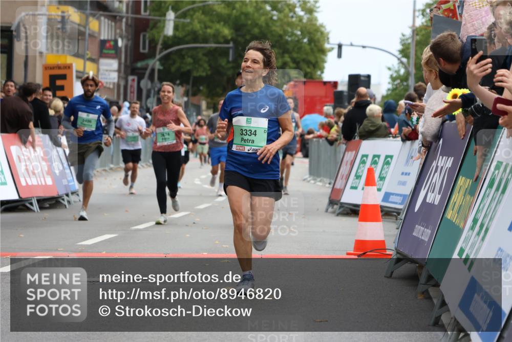 21.09.2025 - PSD Bank Halbmarathon Strokosch-Dieckow http://msf.ph/oto/8946820 21.09.2025 12:17:07 Ziel 1061, 3018, 3028, 3334, 3496, 3500, 3874, 4032 meine-sportfotos.de
