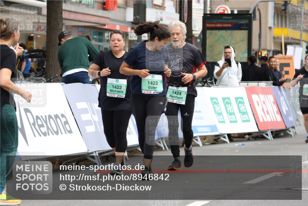 21.09.2025 - PSD Bank Halbmarathon Strokosch-Dieckow http://msf.ph/oto/8946842 21.09.2025 12:55:07 Ziel 1422, 1423, 1424, 1425, 3854 meine-sportfotos.de