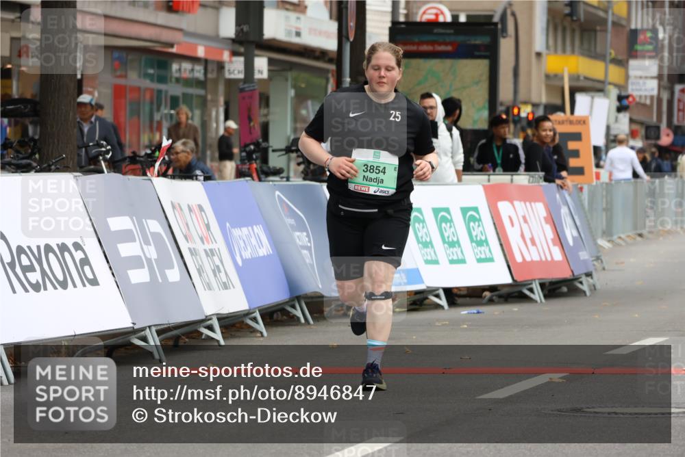 21.09.2025 - PSD Bank Halbmarathon Strokosch-Dieckow http://msf.ph/oto/8946847 21.09.2025 12:55:12 Ziel 1422, 1423, 1424, 1425, 3854 meine-sportfotos.de
