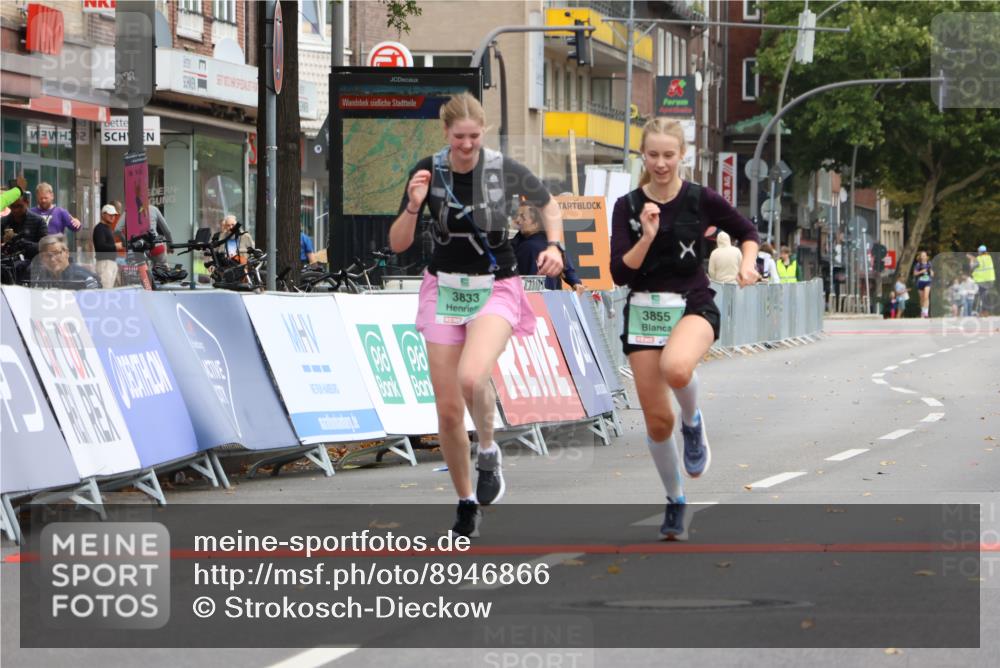 21.09.2025 - PSD Bank Halbmarathon Strokosch-Dieckow http://msf.ph/oto/8946866 21.09.2025 12:56:32 Ziel 3833, 3855 meine-sportfotos.de