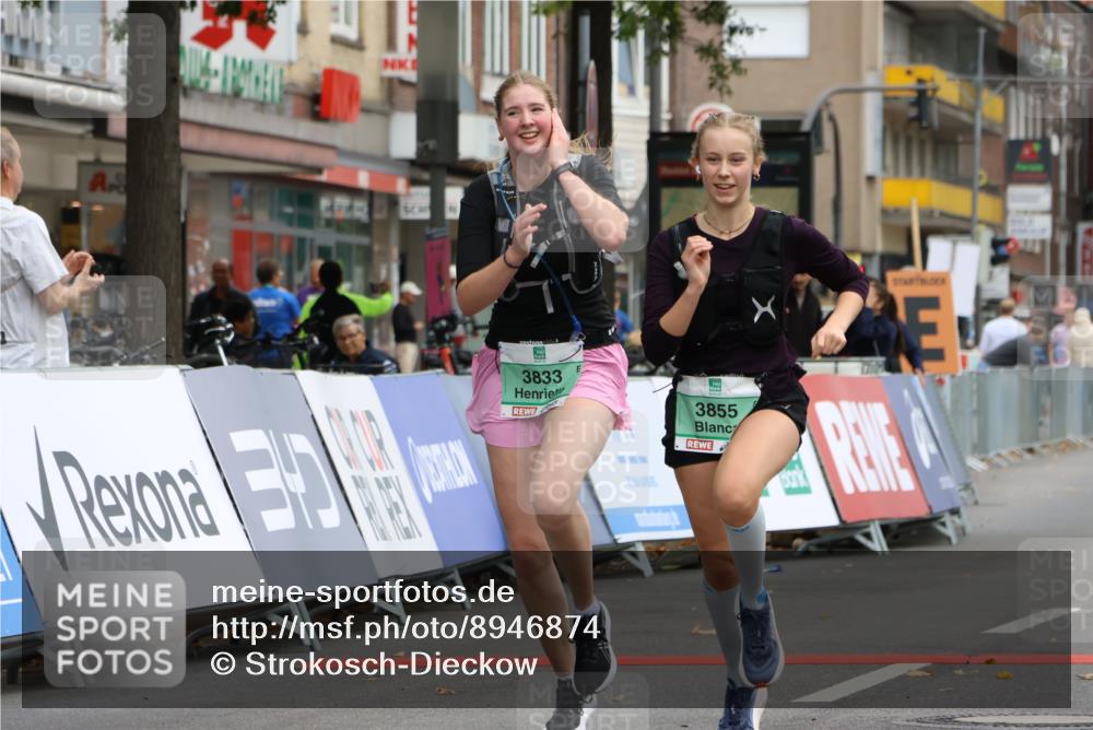 21.09.2025 - PSD Bank Halbmarathon Strokosch-Dieckow http://msf.ph/oto/8946874 21.09.2025 12:56:33 Ziel 3833, 3855 meine-sportfotos.de
