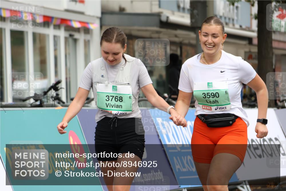 21.09.2025 - PSD Bank Halbmarathon Strokosch-Dieckow http://msf.ph/oto/8946925 21.09.2025 12:59:09 Ziel 3590, 3768 meine-sportfotos.de